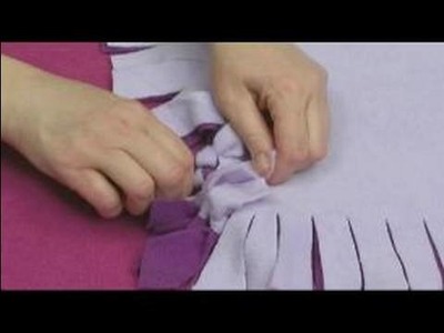 No-Sew Fleece Ponchos : Tying the Fringes for a Reversible Poncho