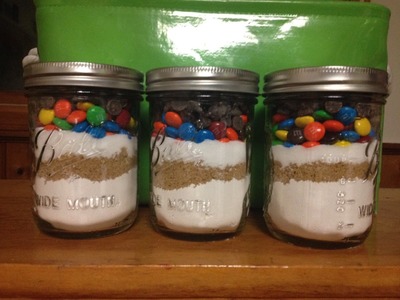 DIY - How To Make Chocolate Chip M&M Cookie Mix in a Jar!!