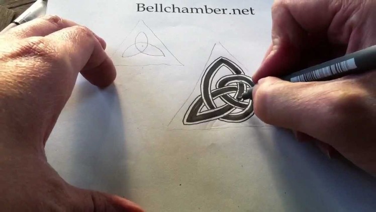 How to Draw Celtic Knots 5 - Clonmacnoise Triskele #2