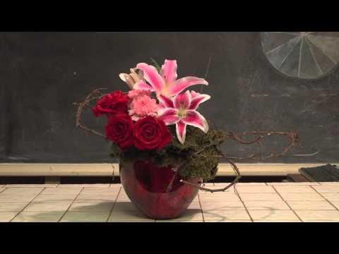 How To Make an Elaborate Valentine's Day Flower Arrangement