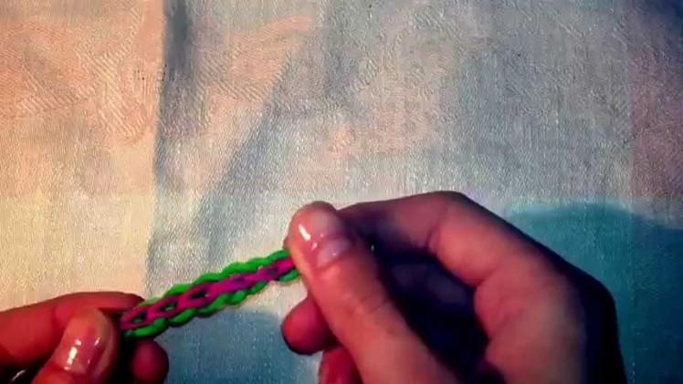 DIY bracciale con elastici incrocio rainbowloom
