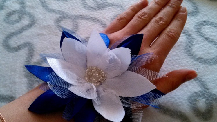 Make a Fabric Flower Summer Accessory - DIY Style - Guidecentral