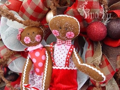 Gingerbread Wreath Tutorial by Trendy Tree