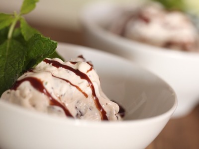 Easy Mint Chocolate Ice Cream Recipe || KIN EATS