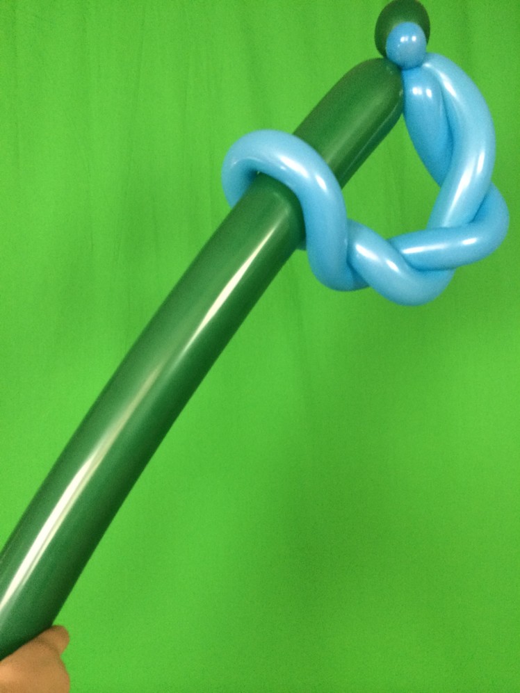 How To Make a Balloon Sword  - Giant Style