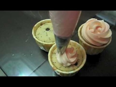 How to Swirl a Cupcake with Buttercream