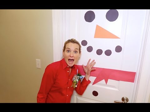Easy DIY Snowman Door with Good Housekeeping's Meaghan Murphy!