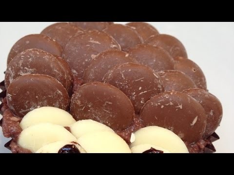Make Adorable Hedgehog Decorated Cupcakes - DIY Food & Drinks - Guidecentral