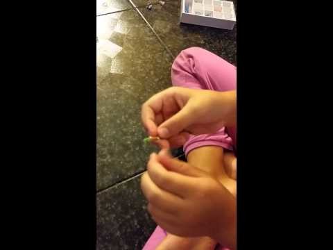 TUTORIAL Come fare un fiore con Rainbow Loom