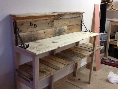 DIY :  Pallet wood Potting bench
