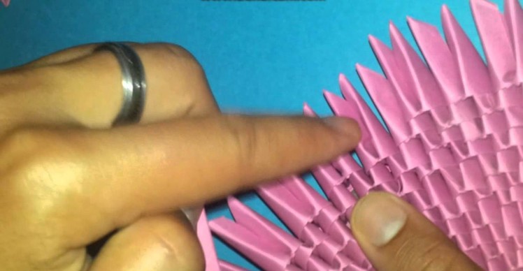 Easy way to make  3D Origami heart By Dzírí ÑínØu ( HD )