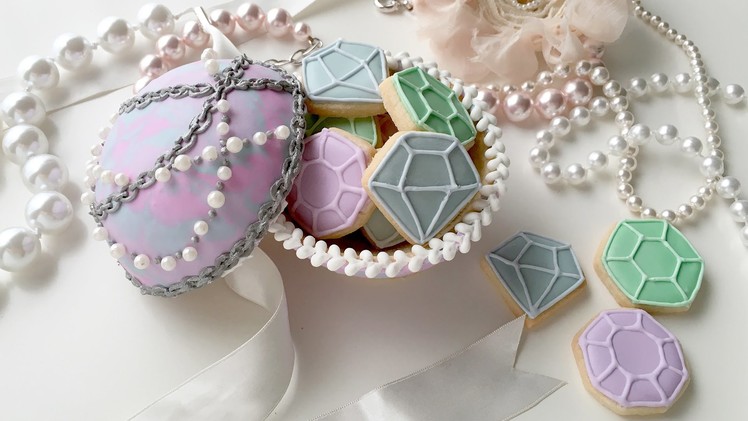 How To Make A Jewelry Cookie Box For Mother's Day with Wilton Decorating Supplies!