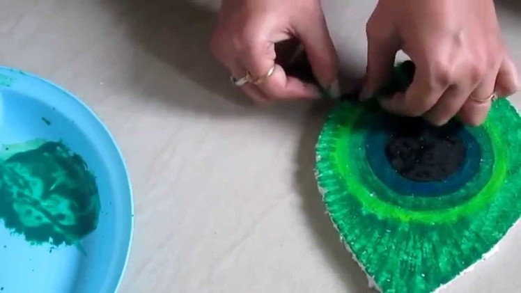 DIY thread art - how to make peocock feather painting