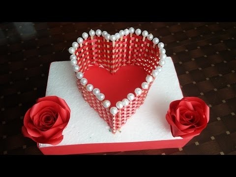 Valentine's Day basket .DIY curly ribbon basket .How to make an heart shaped basket