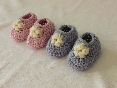 How to crochet puff stitch flower baby booties. shoes. slippers