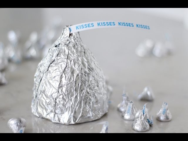 How to make a GIANT Hershey's Kiss with Rice Krispies Treats!