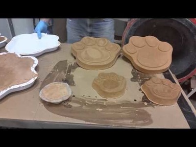 How to make concrete stepping stones from molds.