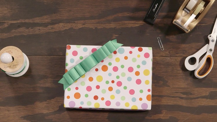 Gift Wrapping: How to Make a Layered Bow