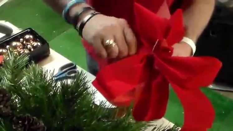 How To Make A Christmas Centerpiece Using a Old Christmas Tree