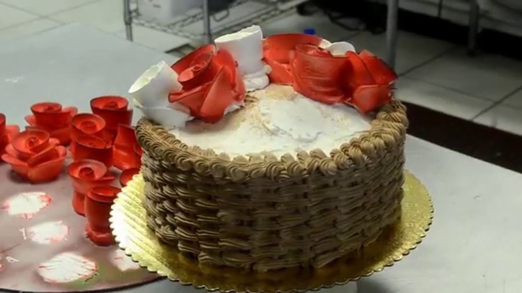 How to make basket theme cake with red roses