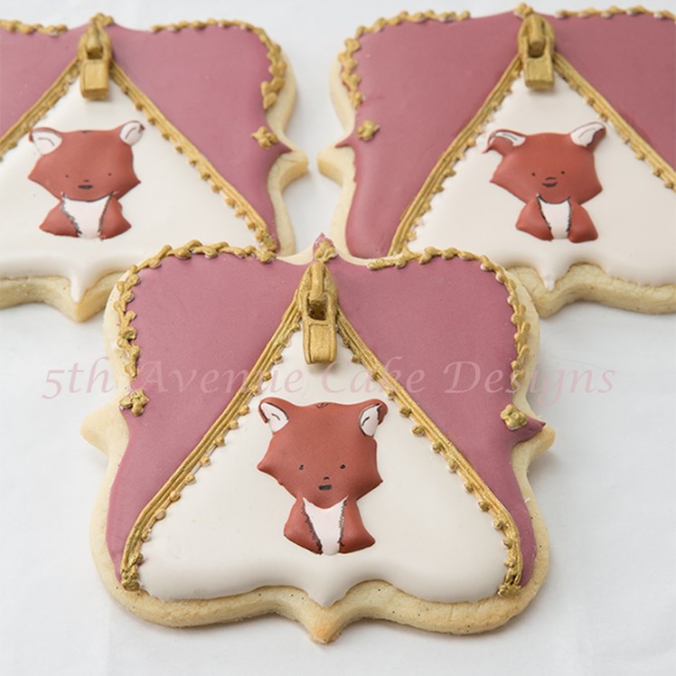 How Decorate Woodland Fox Inside a Royal Icing Zipper Cookie