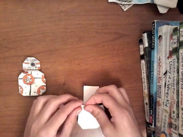 How to fold Origami BB-8!