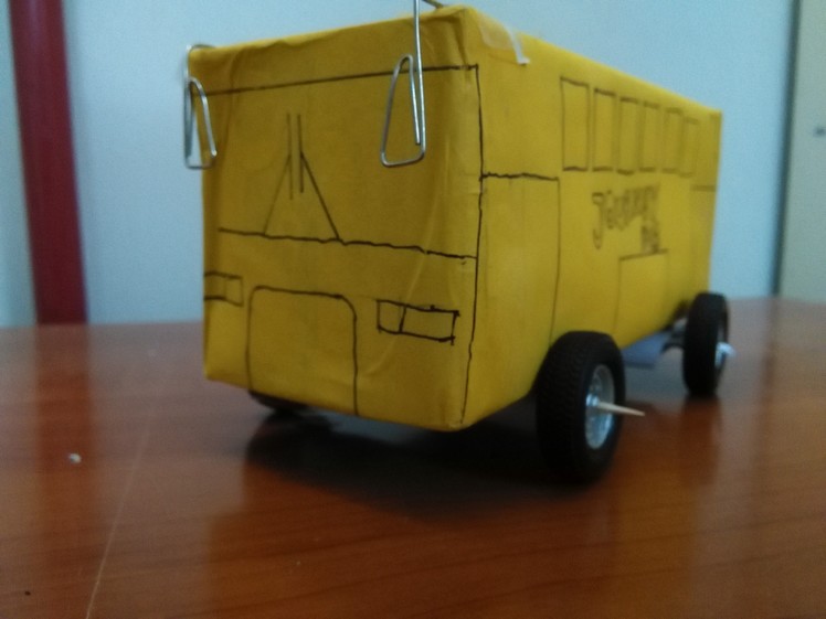 How to make a toy bus