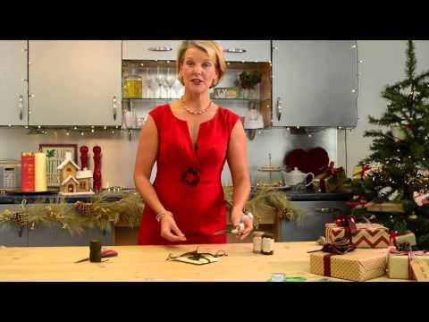 Jane Means - How to wrap a wallet or purse using Scotch® Pop-Up Tape