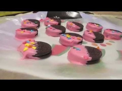DIY Valentines Day Pink Chocolate Covered Oreos❤