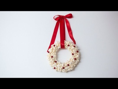 DIY Christmas decoration - Popcorn wreath