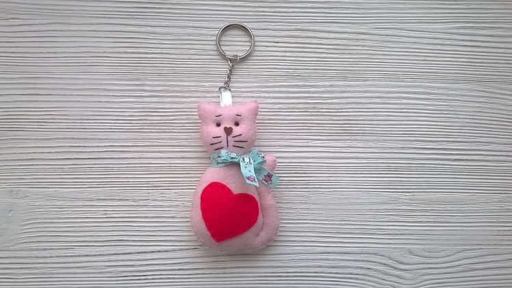 How To Make A Keychain Cat - DIY Crafts Tutorial - Guidecentral
