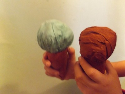 Make pretend play Ice cream cones from toilet paper rolls.