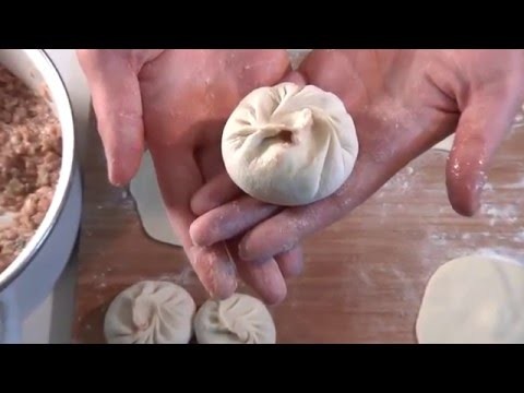 How to make baozi（Chinese steamed meat buns）
