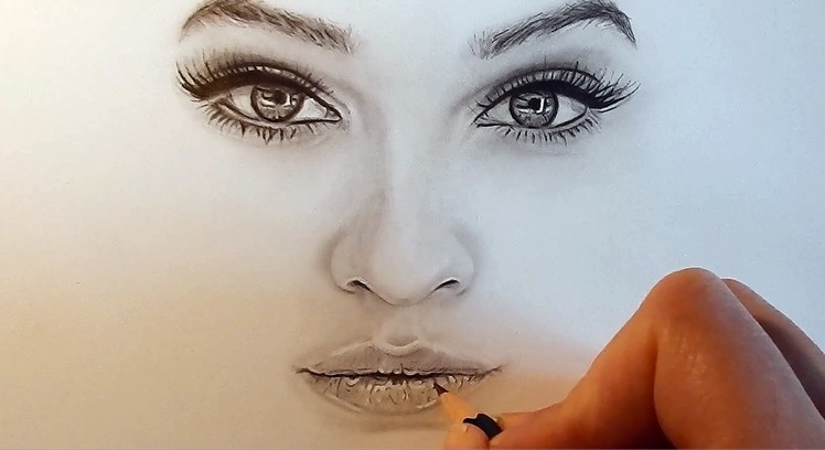 Tutorial | How to shade and draw realistic eyes, nose and lips with graphite pencils