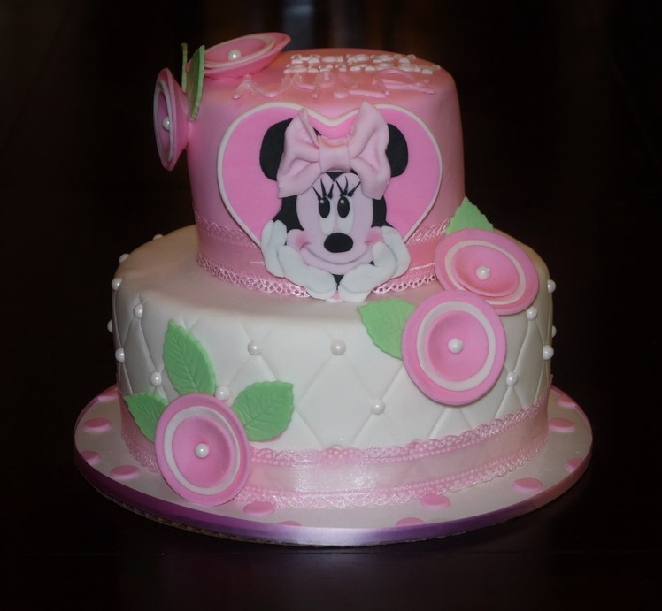 Cake decorating - how to make minnie mouse cake topper