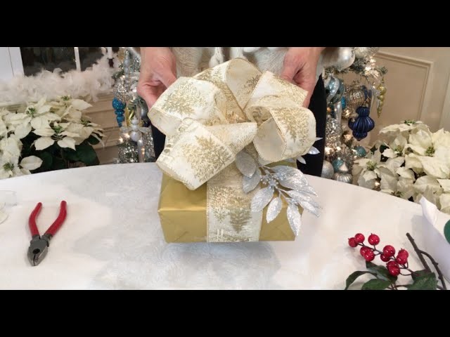 Quick and Easy Ways to Wrap a Beautiful Christmas Present