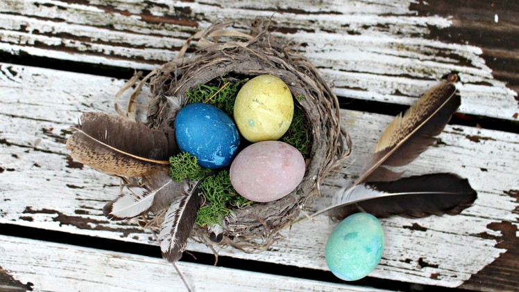 How To Dye Eggs Naturally - An Easter Craft For Kids