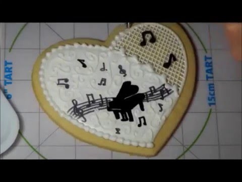 How to decorate a Heart-Shaped Piano Silhouette cookie