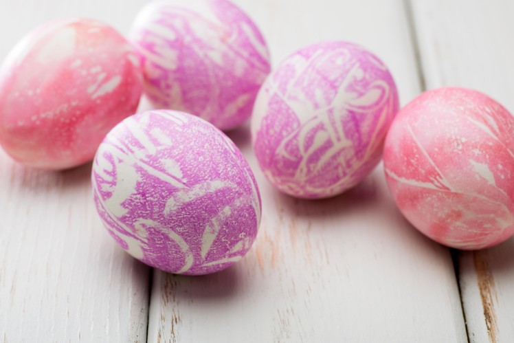 How to Silk Dye Easter Eggs