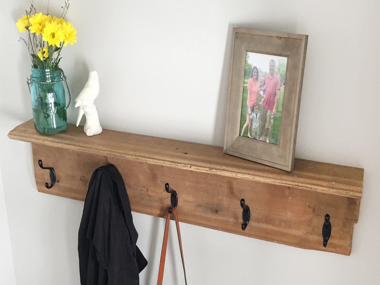 How to Build a Farmhouse Coat Rack