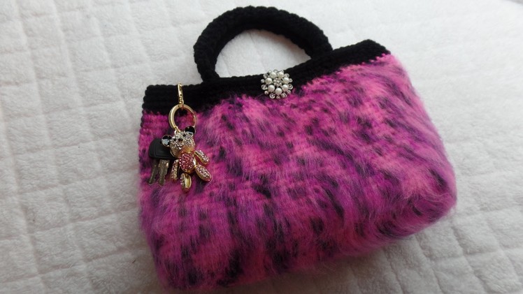 (How To #Crochet) (Furry #Handbag #Purse) with regular #yarn #TUTORIAL #294