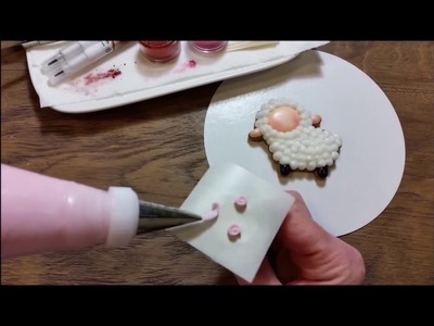 How to decorated a cute sheep cookie with Royal icing