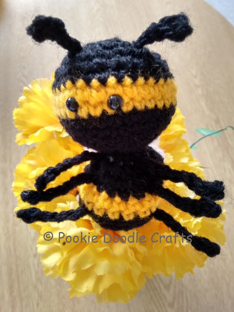 Amigurumi Bee - crochet along tutorial and free pattern