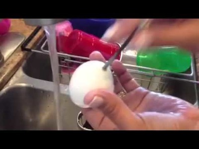 How to drain an easter egg