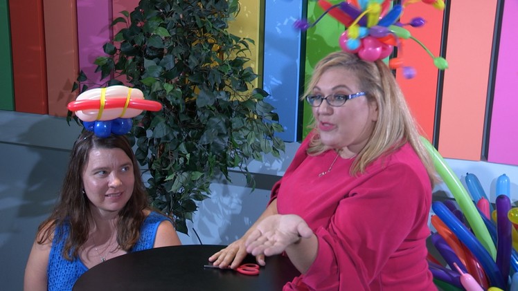 How To Make a Balloon Hot Dog Fascinator Hat