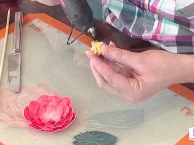 Paper Flower DIY by Remodelaholic