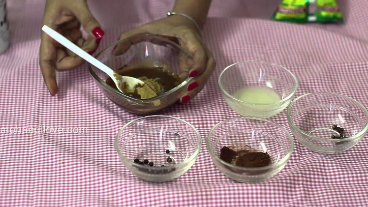 How to Make Henna Paste at Home