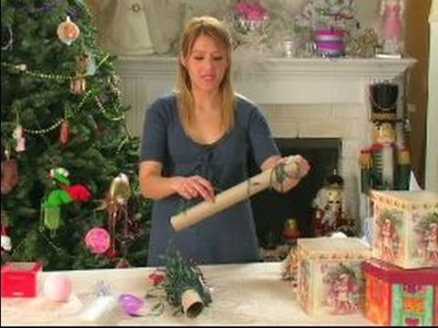 How to Store Christmas Decorations : How to Keep Christmas Lights Untangled