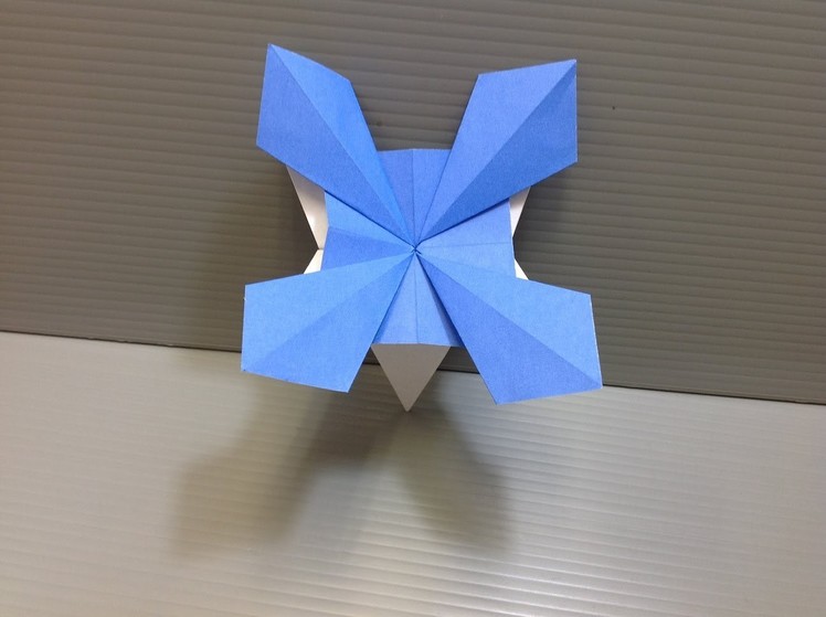Daily Origami: 058 - Cornflower
