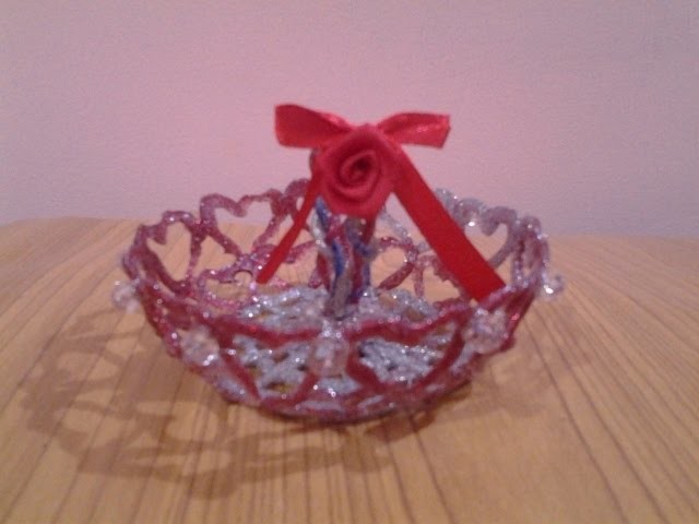 Hot Glue Art Mini Basket with Love